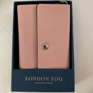 Brand New London Fog Smartphone Wristlet